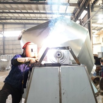 CNC Machining Center